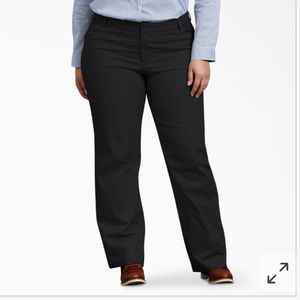 Like NEW Women's Plus FLEX Relaxed Fit Pants, Black size 18R